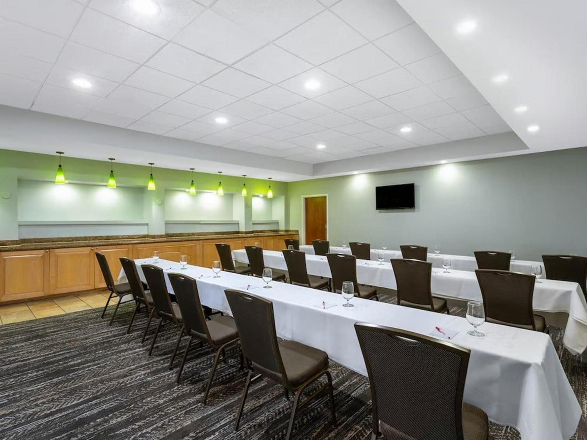 וסט פאלם ביץ' 88 Palms Hotel & Event Center מראה חיצוני תמונה